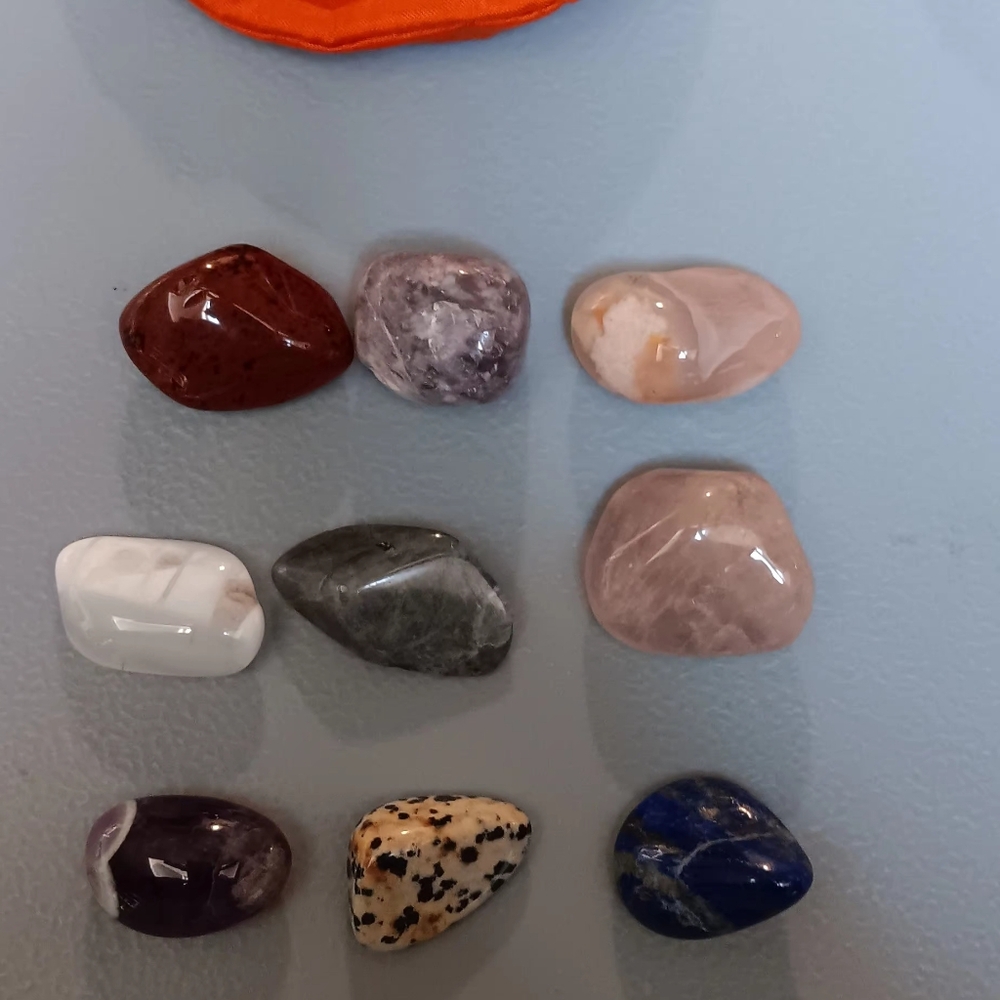 9 Assorted Crystals  Pouch - Picture 3 of 3